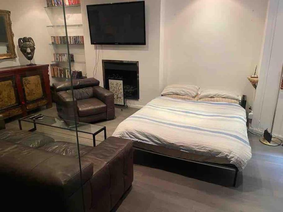 Large Studio Flat In Kensington Λονδίνο Εξωτερικό φωτογραφία